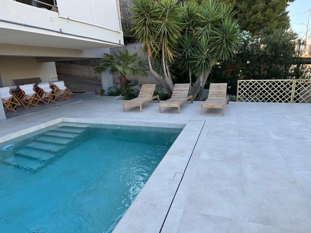 Waves Villa Anavyssos Bagian luar foto